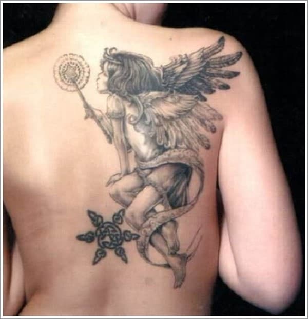 tatuaje de hada en la espalda